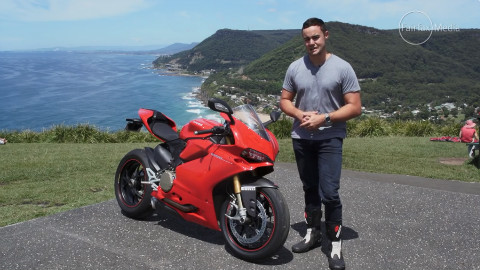 杜卡迪 Panigale 1299 S Review